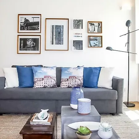 Luxury And Beautiful In Chiado Appartamento