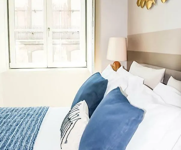 Luxury And Beautiful In Chiado Daire Lisboa